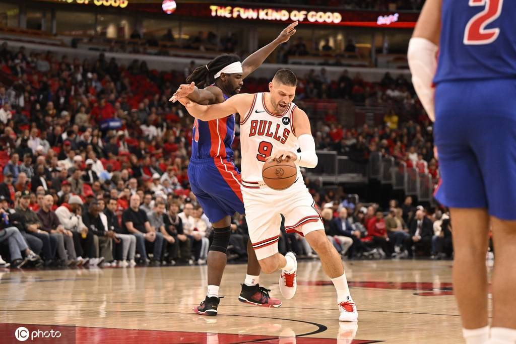 坎宁安23+10武切维奇28+14 活塞不敌公牛